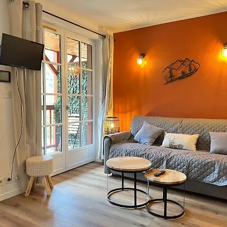 Apartment T3 Renove Avec Balcon, Vue Montagne Et Parking. *