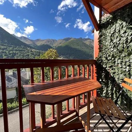 T3 Renove Avec Balcon, Vue Montagne Et Parking. * Cauterets
