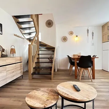 Apartamento T3 Rénové Avec Balcon, Vue Montagne Et Parking. *