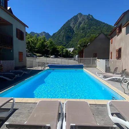 T3 Renove Avec Balcon, Vue Montagne Et Parking. Cauterets