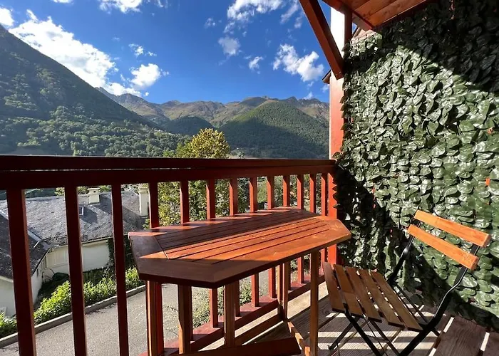 T3 Renove Avec Balcon, Vue Montagne Et Parking. * Cauterets